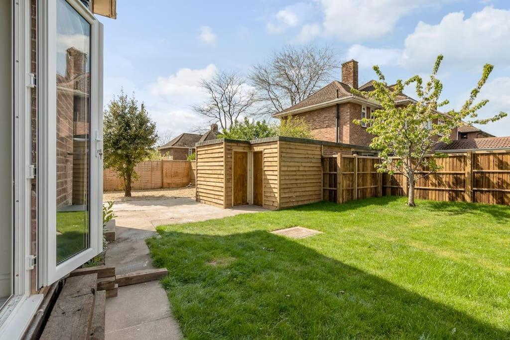 4 Bedroom Pitchford Norwich Bagian luar foto